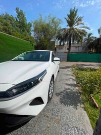 سيراتو 2024 رقم بغداد محرك 2000 ماشيه 40 الف السياره خاليه من اي حالا ...