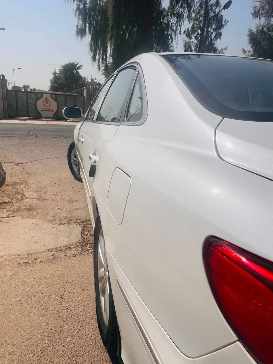 السلام عليكم ازيرة خليجي موديل 11 رياضي سعره 98 وبيه مجال بسيط للشراي التفاصيل اتصال *********** علمن السيارة مكانه بغداد
