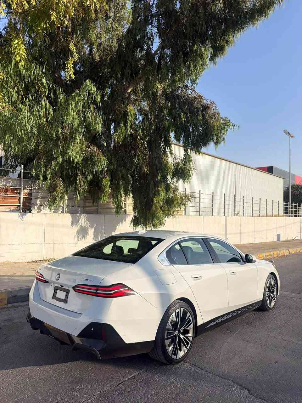 i5 eDrive40 • باكج M • حادث
