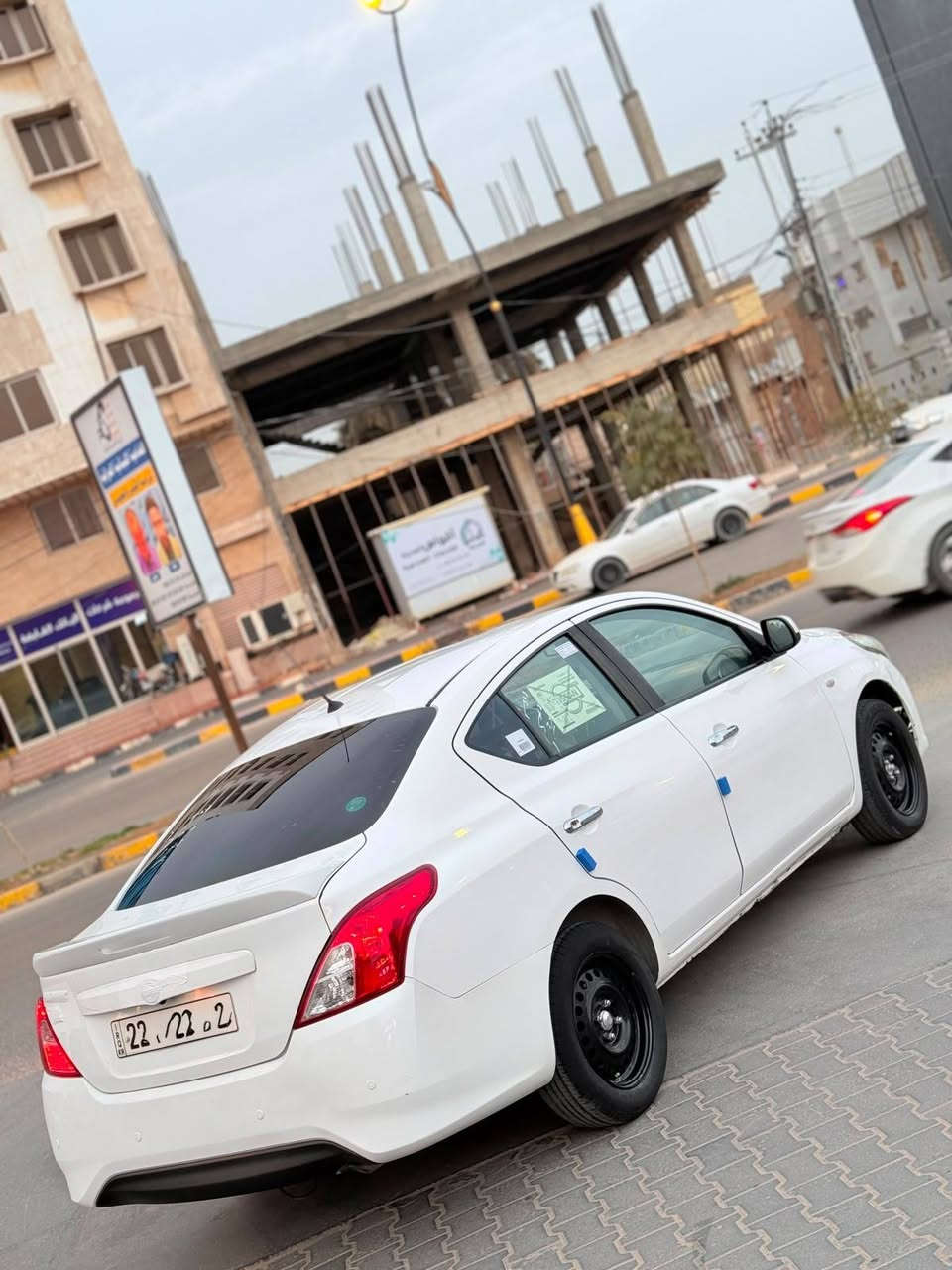 السلام عليكم للبيع فقط نيسان صني هندي بليته زركه موديل 2023 رقم اربيل دولي مكفوله كفاله عامه لاصبغ ولا تبديل ولا فتح بيها بارد قليل ولباقي مكفول كير مكينه تبريد حداديه تخم تاير مداور وكاله مضمون سعر 106مكان السياره نجف للتواصل ***********
