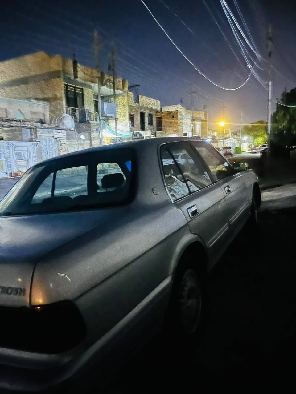 السلام عليكم للبيع كراون ارنب موديل 96 سنويته صالحه الغايه 2027 الشهر سابع سياره ما  مكصوصه مصبوغه الجماليه عام مكينه خير من الله راعيه موجود السعر 62 وبيه مجال الرقم *********** أو *********** اول موجود وتساب وثاني رصيد تخابر مكان العماره ميسان حي الوحده الاسلاميه
