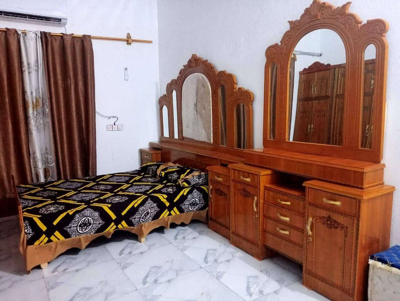 950الف غرفة صاج عراقي 5باب يوجد لدينا توصيل بغداد والمحافظات الحجز واتساب ***********
