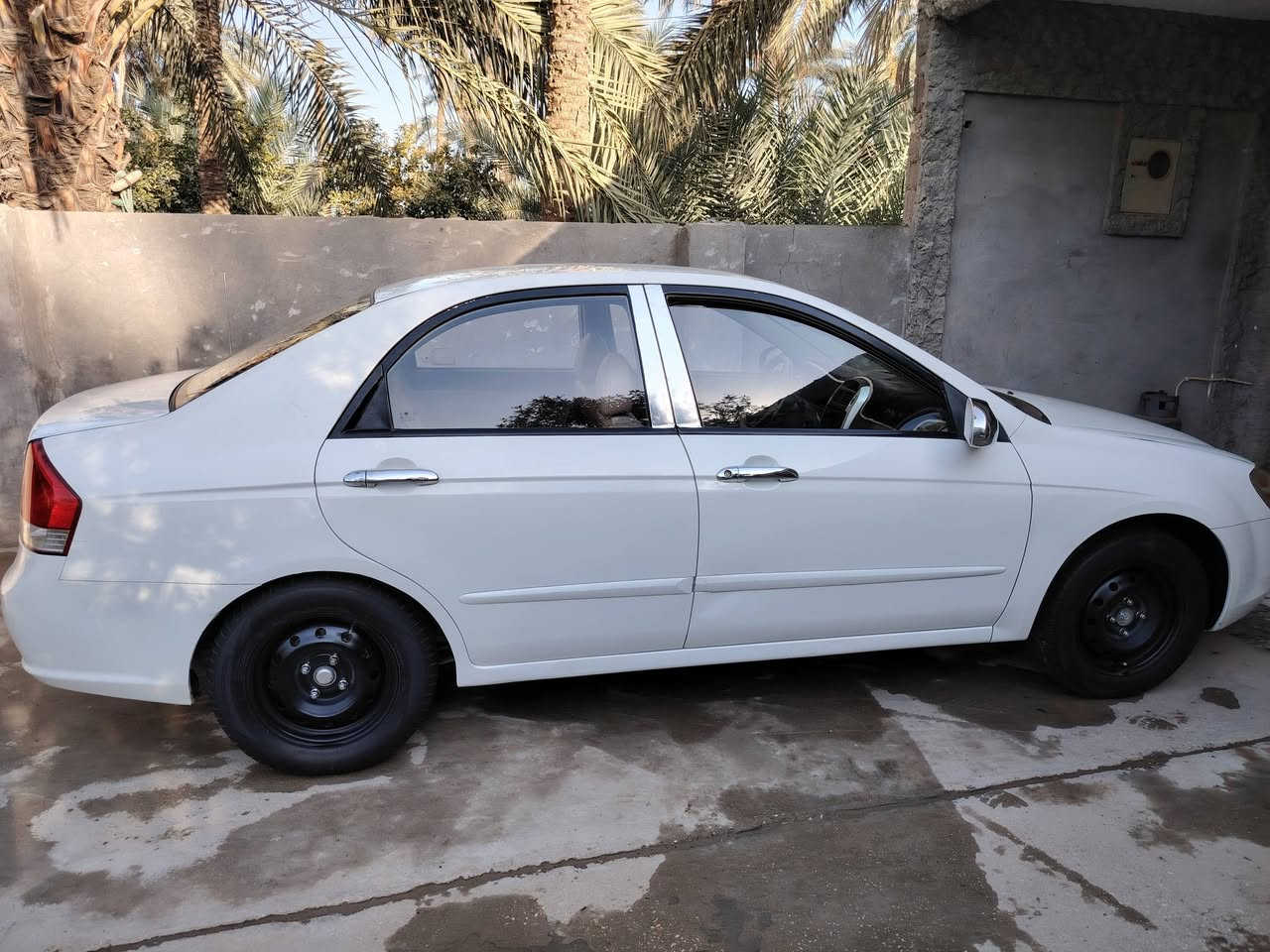 السلام عليكم
للبيع سيراتو 2009
سياره جديده خير من الله
كير مكينه حداديه تبريد كله جديد تخم تاير جديد سياره ما متعوبه مال جناي بسمي مداور مباشر
بيها فقط باب خلفي مبدل حاويه
السعر 89 وبيها مجال
العنوان كربلاء طويريج الخيرات
الهاتف ***********
