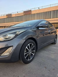 الانترا موديل 2016 سياره مكينه 1600حلوه سونار موجود رقم 07712426533