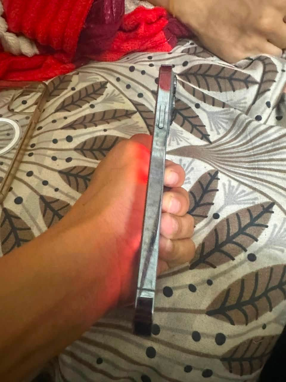 سلام عليكم آيفون 13برو ماكس نضيف البيع ذاكره 128 بطاريه 80بلادي جهاز وتر بروف ما مفتوح شخط ما بي مكان بغداد مدينة الصدر ***********
