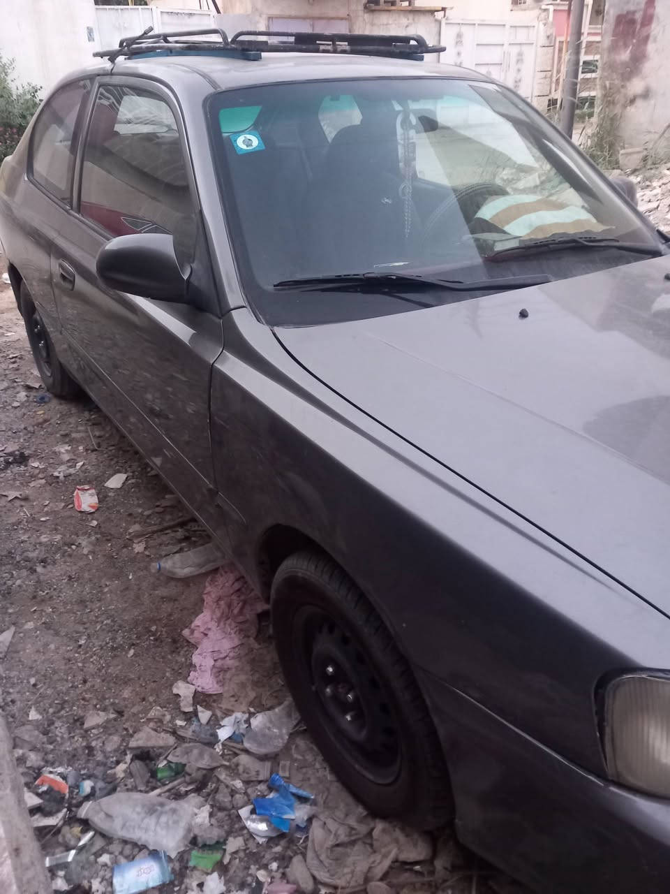 اكسنت ٢٠٠٢. تك باب. تك باب. رياضي  محرك ٢٠٠٠ تبريد نقص غاز كير محرك تمام بسمي. السعر ٣٧. اتصال فقط ***********
