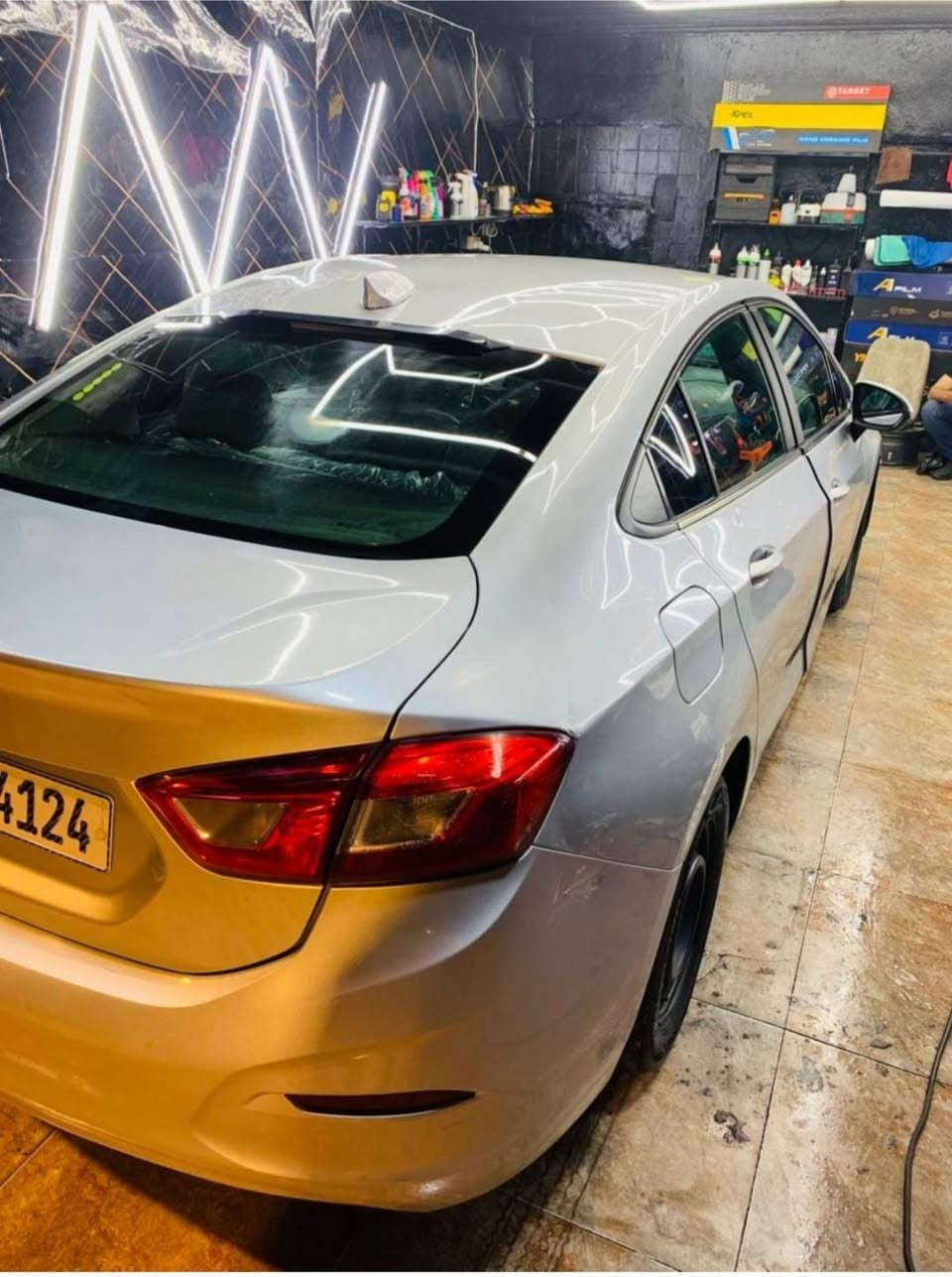 سلام عليكم كروز موديل 18 للبيع او مراوس وانطي فرق السعر 80 وبيها مجال قليل عنوان بغداد ***********

