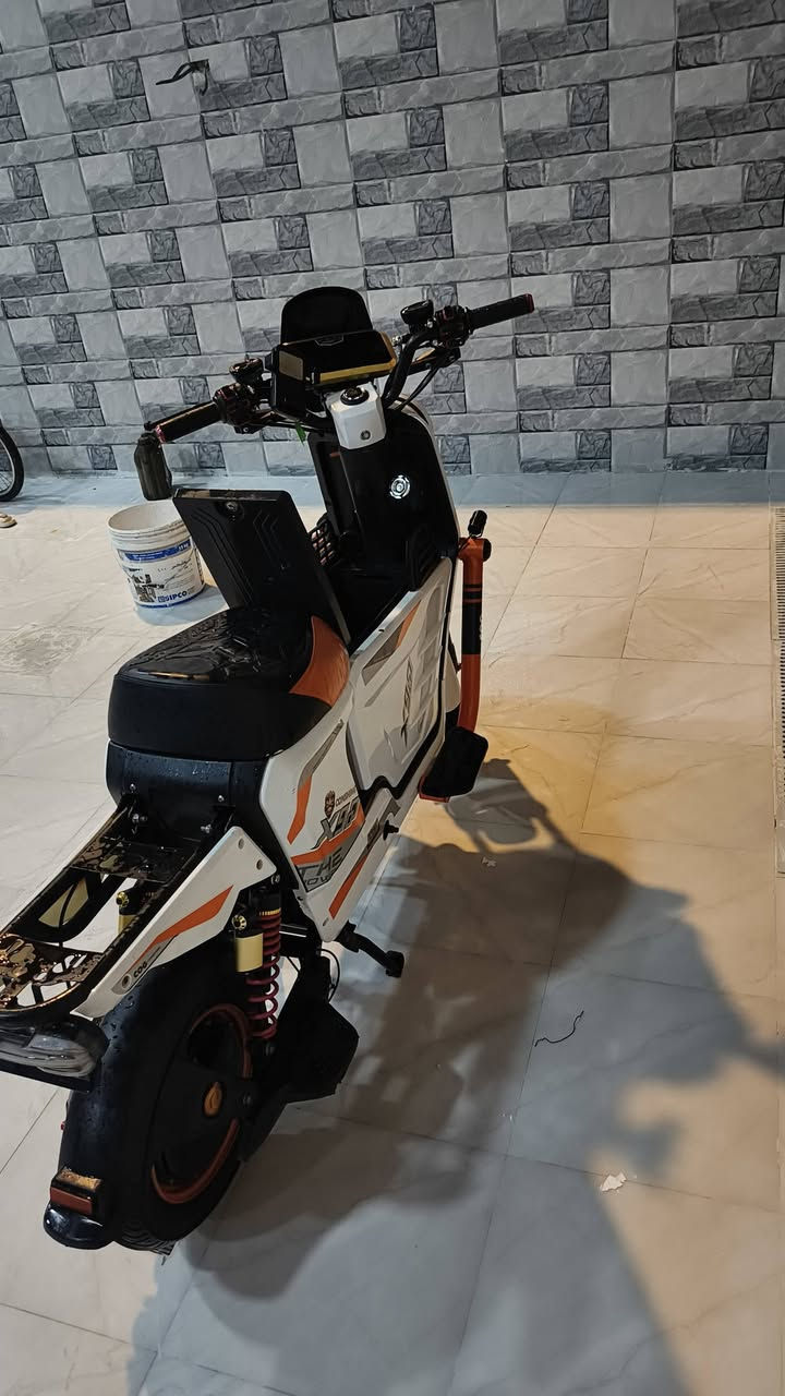 X900
٦بطاريات حجم 16 دراجه شغال بيها كلشي ماعده الاشاير والجوزه تشتغل فقط بصمه سويجات ثنين وبصمات ثنين وصندوك القبق بي كسر كما موضح بالصوره 425 وبيها مجال مكاني البصرة الصالحيه رقمي***********
