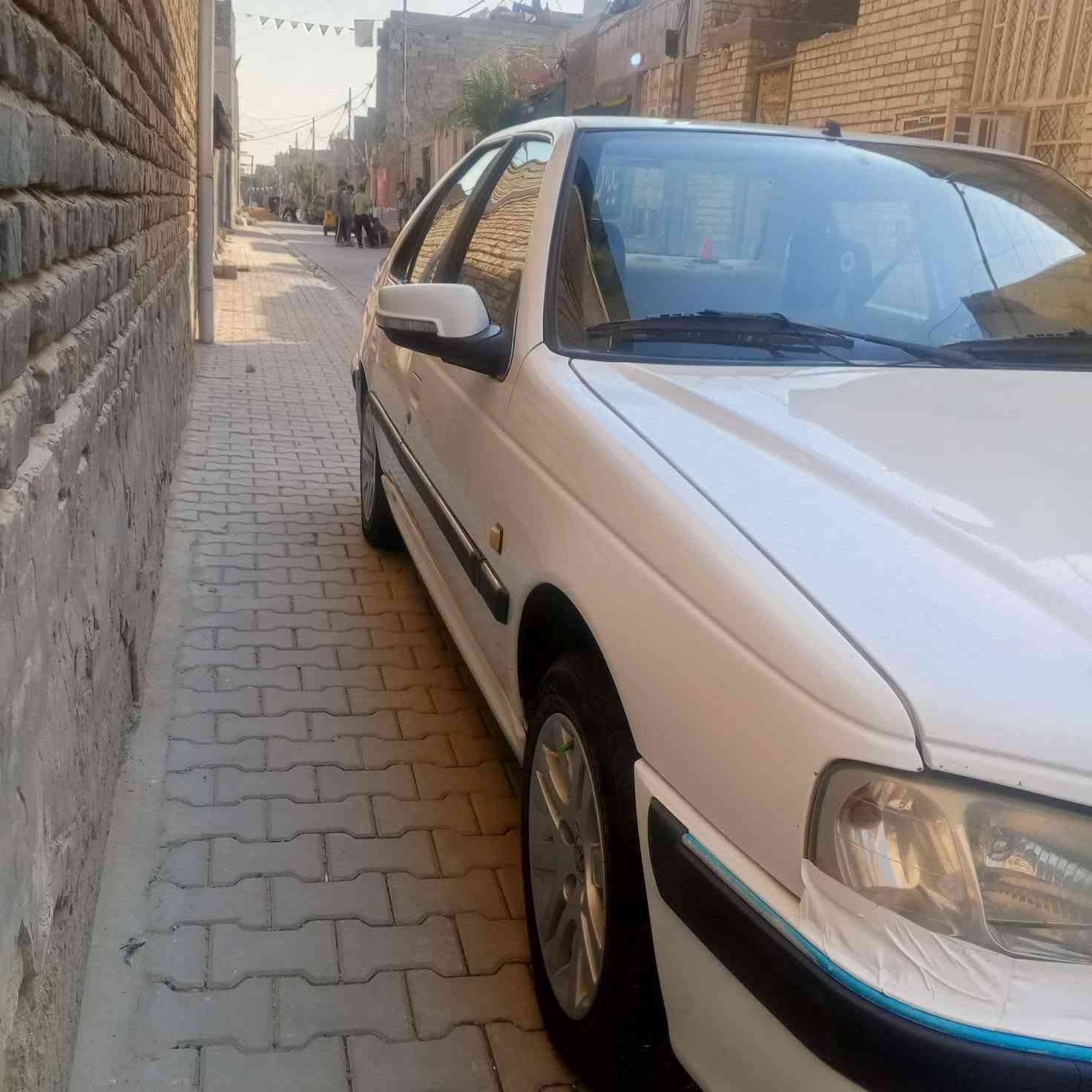 السلام عليكم بيجو بارص موديل 21 رقم بغداد مكفولة عدى بارد بل جاملغ الخلفي الايسر السعر 72وبيهة مجال بصيط الهاتف ***********
