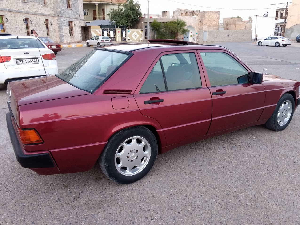 السلام عليكم مرسيدس موديل 92 رقم سليمانيه بسمي تحويل وكاله حاضر مكينه اونجي بشرط كير اوتو تبريد شغال فتحه شغال طكتين تخم تيارات جديد صدر جديد قفل مركزي لايت كامل جديد كهربائي كله جديد شغال سياره بشرط دك جاكوج مابيه صبغ جماليه ساكن كفري سعر56وبي مجال بصيط ***********ومراوس حسب القناع بس شمالي
