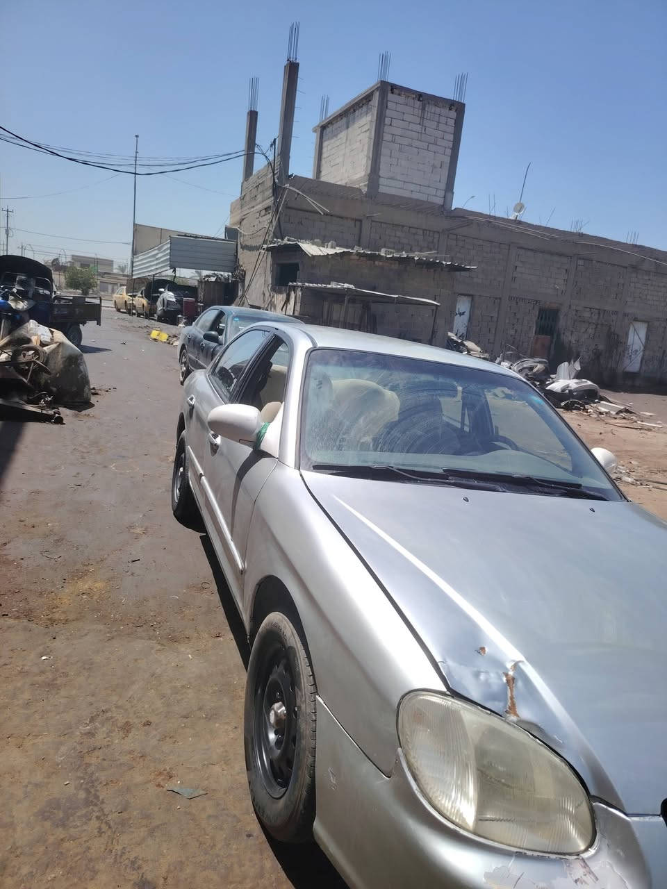 السلام عليكم سياره موديل 2000 سوناتا سياره حلوه جاهزه تخم تاير كير عادي رقم بغداد انكليزي *********** ***********
