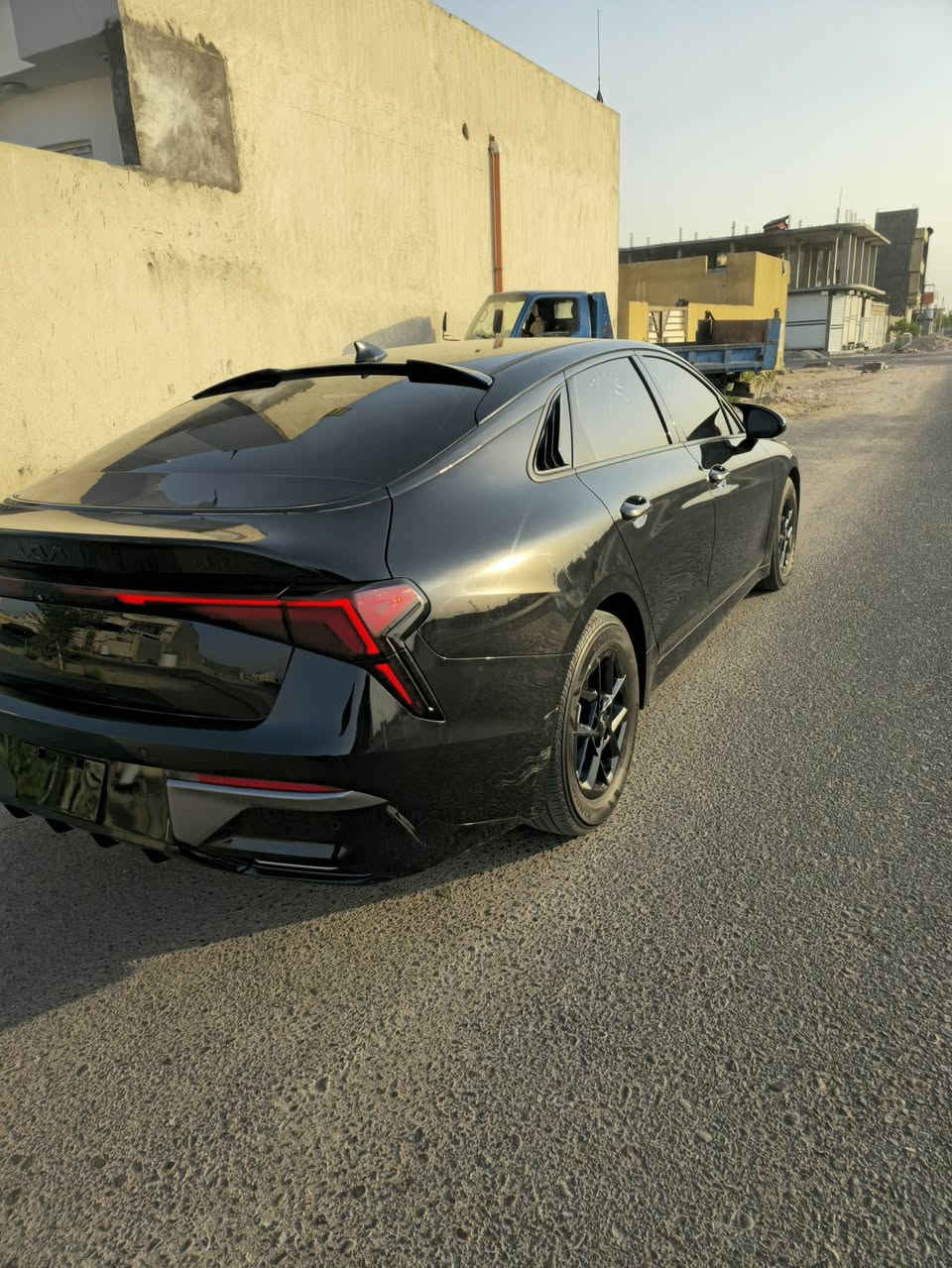 السلام عليكم كي فايف مديل ٢٥ وارد أمريكي دخول جديد شهداء بصرة باسمنه حادثها خفيف يعني صطحي جاملغ بارد بنيد بدلته أصلي نفس الون  السيارة كفاله من الصبغ رقم التليفون ***********   رادارات أماميه حساسات أماميه حساسات خلفيه رادار جانبي رادار خلفي تحديد خروج عن المسار شاشه تبريد ومسجل دمج متغير
