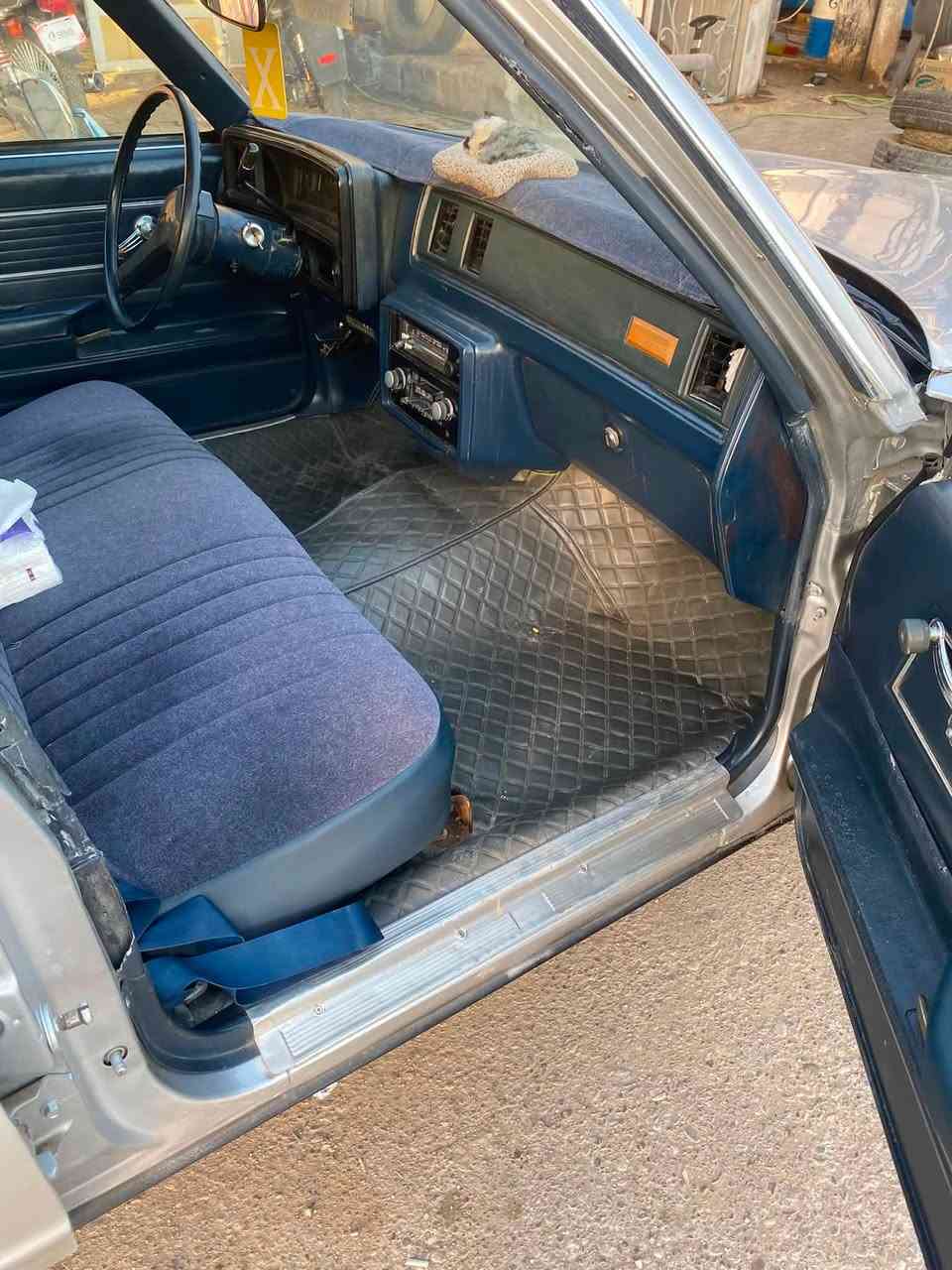 @سلام عليكم البيع فقط
ماليبو موديل 91 
رقم كركوك  
كير ومكينه بلادي تبريد ثلج
سياره بلاديه كل نقص مابيهي 
تحويل ثاني يوم 
سعر ٦٥ وبيهي مجال 
مكاني واسط زبيديه 
***********
