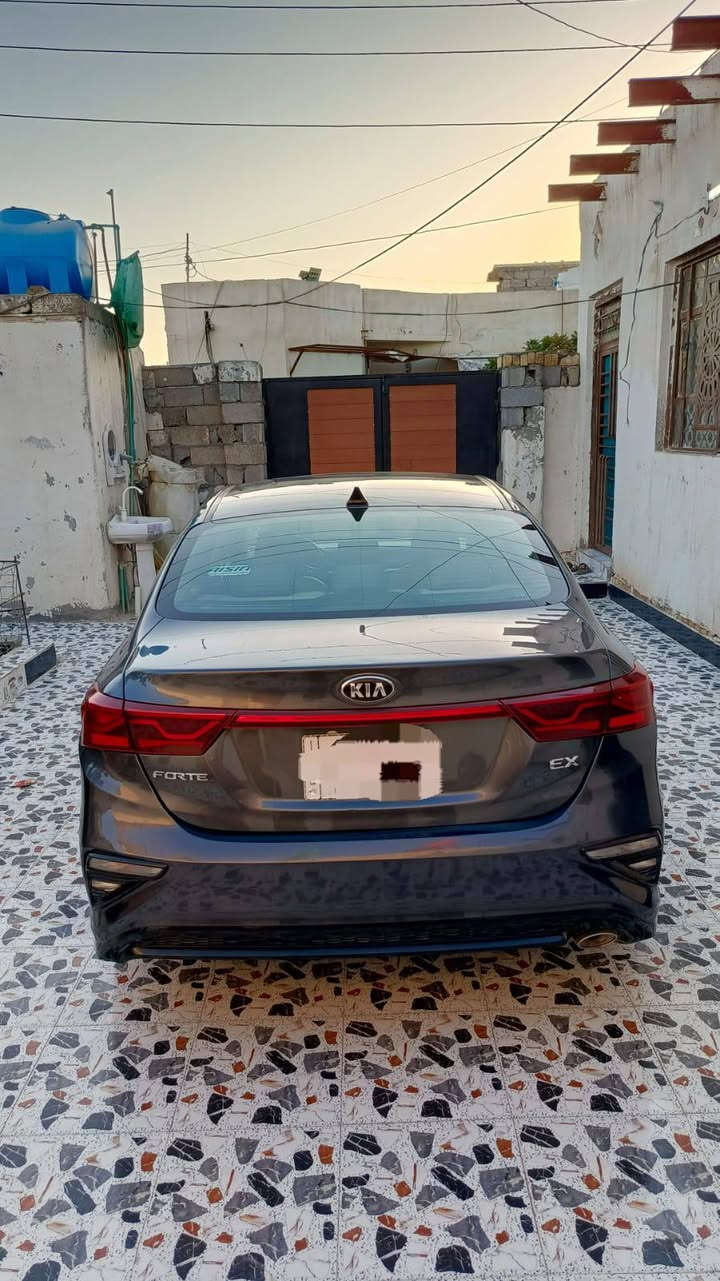 كيا فورتي 2020 وارد امريكي ضرر جاملغ وبنيد تبديل فول مواصفات عدا البصمه رادار امامي وخلفي مثبت سرعة تحديد مسار تحويل ثاني يوم مكينة وكير وتبريد وحدادية كفالة عامة مكاني الناصرية المركز السعر 120وبيها مجال للشراي يدلل ***********
