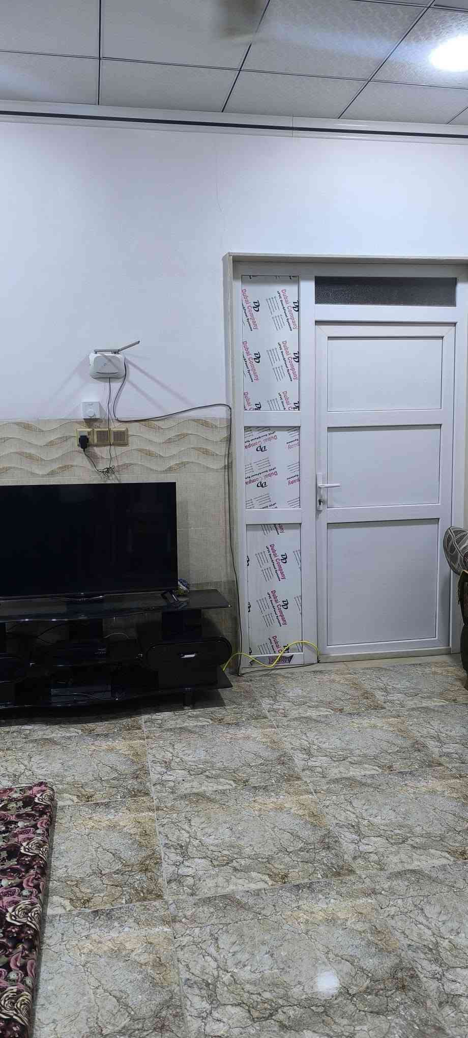 دار للبيع في حي البلديات (قرب فطاير اربيل )
المساحة ٢٢٠ متر واجهه ١١متر 
طابقين خمس غرف نوم 
بناء الطابق الارضي ٢٠٠٣ والثاني ٢٠٢٠ نظيف جدا
بأسم شخص واحد شرط التحويل 
السعر ٢٥٠ مليون قابل للتفاوض 
***********ايهم 
‏‪***********‬‏دحام 
‏‪***********‬‏ عمران
