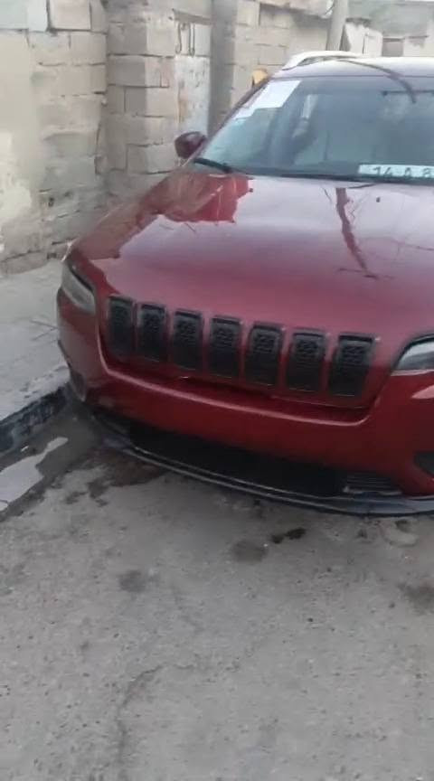 السلام عليكم للبيع جيب شيروكي لبرتي موديل 2019 مكينه 2400 مكينه وكير كفاله تخم تاير وحداديه وتبريد ثلج كله جديد حادث بجم بدون دواخل السعر 100 وبيهة مجال لشراي المكان البصرة للستفسار *********** البصرة, العراق
