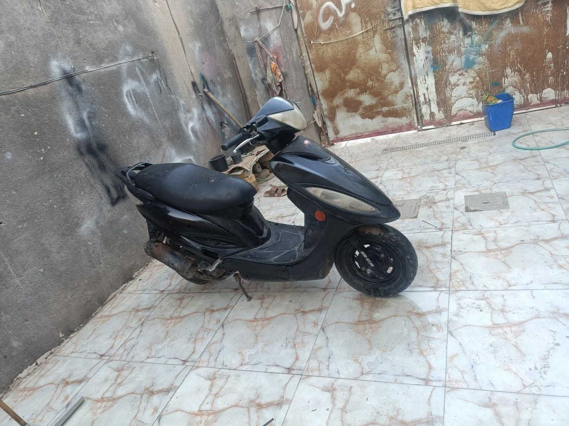 جي فور شغاله سلف هندر كهربيات لايت بك لايت  اشاير هورن عدادت كله شغال نهضه قويه ب300وبيه مجال مكان فضليه ***********

