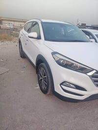 توسان  موديل2017 مكفوله خليجيه ماشيه115 رقم بغداد  07822030183 سعر170 ...