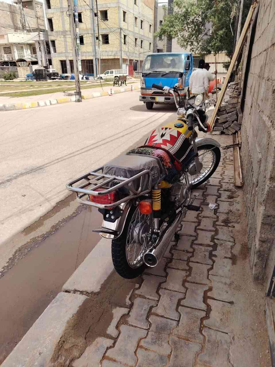 سلام عليكم للبيع 4 كير سكنر مديل 26 طالعه معرض كرار كفاله عامه جديده جاهزه ماناقصه شي عليها سوبايه طابقين + صالنصه ام نجمه سعر 750 قفل مكاني حي العامل ***********
