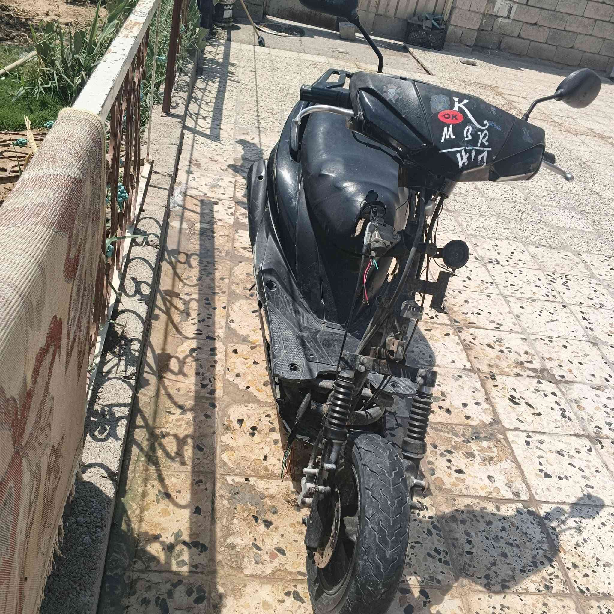 دراجه سكنس صيني بس المحرق مال ماكس كامله بس نقص البيهاا كفرات او كاطعه ناريه فقط السعر 150 او بيهاا مجال المكان ديالى بعقوبه الرقم ***********

