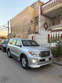 للبيع فقط  لاند كروز 2014  محرك V8 5.7 رقم بغداد  ماشية 100 كيلو حقيقي...