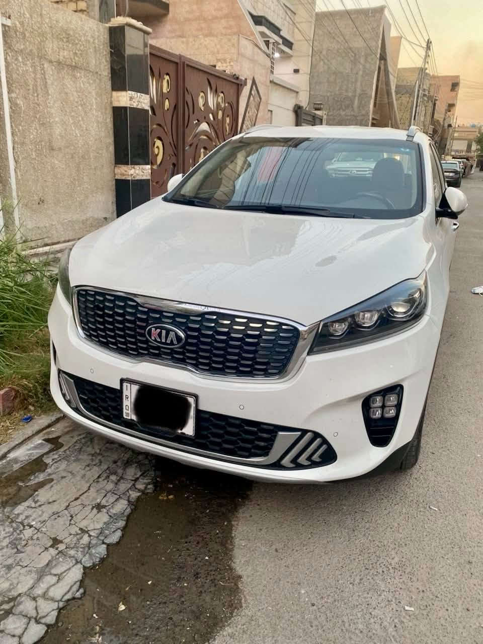 سورنتو موديل 20 خليجي رقم بغداد باسمي مكفول من الصبغ والبارد ماشيه 57  فول عدا البنروما مكاني بغداد ***********
