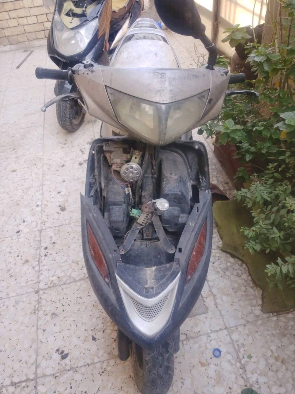 دراجه ماكس ثعلب سلف دراجه عوزهة بس صالنصه تمشي خير من الله سعر 220000 وبيها مجال حگ الجيه مكان رئاسه شارع عشرين