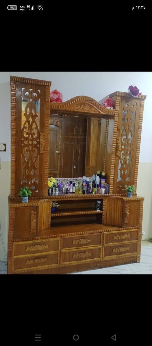 غرفه صاج عراقي
استخدام ثلاثه اسنين هيجي 
 مابيها شئ فقط بيه كسره بتخت صغيره حتى يكون للعلم 
سعرها 800 بي مجال قليل 
مكان سهل نينوى قريب ع كلية النور 
رقم تواصل 
***********
