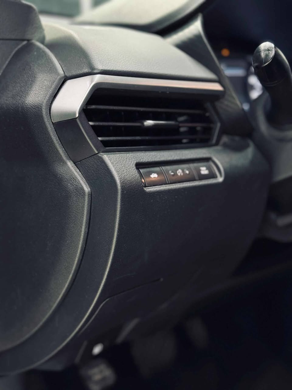 🔺للبـيع  او مراوس
   نيسان ألتيمـا
Nissan Altima 2022 

🔸اللوحات : النجـف معوقين (28) وكالة عامة سنتين وتداور 
🔸الضرر: تبديل جاملغات امامية نفس اللون وصبغ قليل بالبنيد والجاملغ الخلفي  اقل شبر 
🔸الموديل : 2022
🔸الفئة : SV
🔸حجم المحرك : 2,5L  / 4 Cylinders 
🔸اللون : أسـود .
🔸المفتاح : بصمة عدد 1
🔸عداد المسافة : 62 الف ميل .
‏🔸Airbags : الستيرن .
🔸نظام الدفع : Front - Wheel Drive
🔸عدد الركاب : 5 راكب
‏🔸(VIN) | 1N4BL4DV6NN374223

🟢 مواصفات اخرى
( المقاعد مخمل أسود ، شاشة ، كاميرا خلفية ، كرسي السائق كهرباء ، حساس النقطه العمياء ،ويل كب حجم 17 inch )

🔸السعر: (140) 

☎️***********
