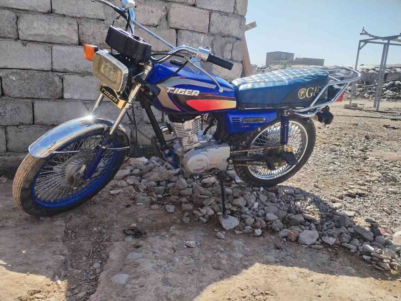 السلام عليكم دراجه لبيع موديل 20 وارمنيه جانت تشتقل باتري بي بس قطع واير معد تشتقل الجوزه شقاله نشاط فول معدل ماشاء الله عليه السعر 400 الشراي خابر عل رقم ***********
