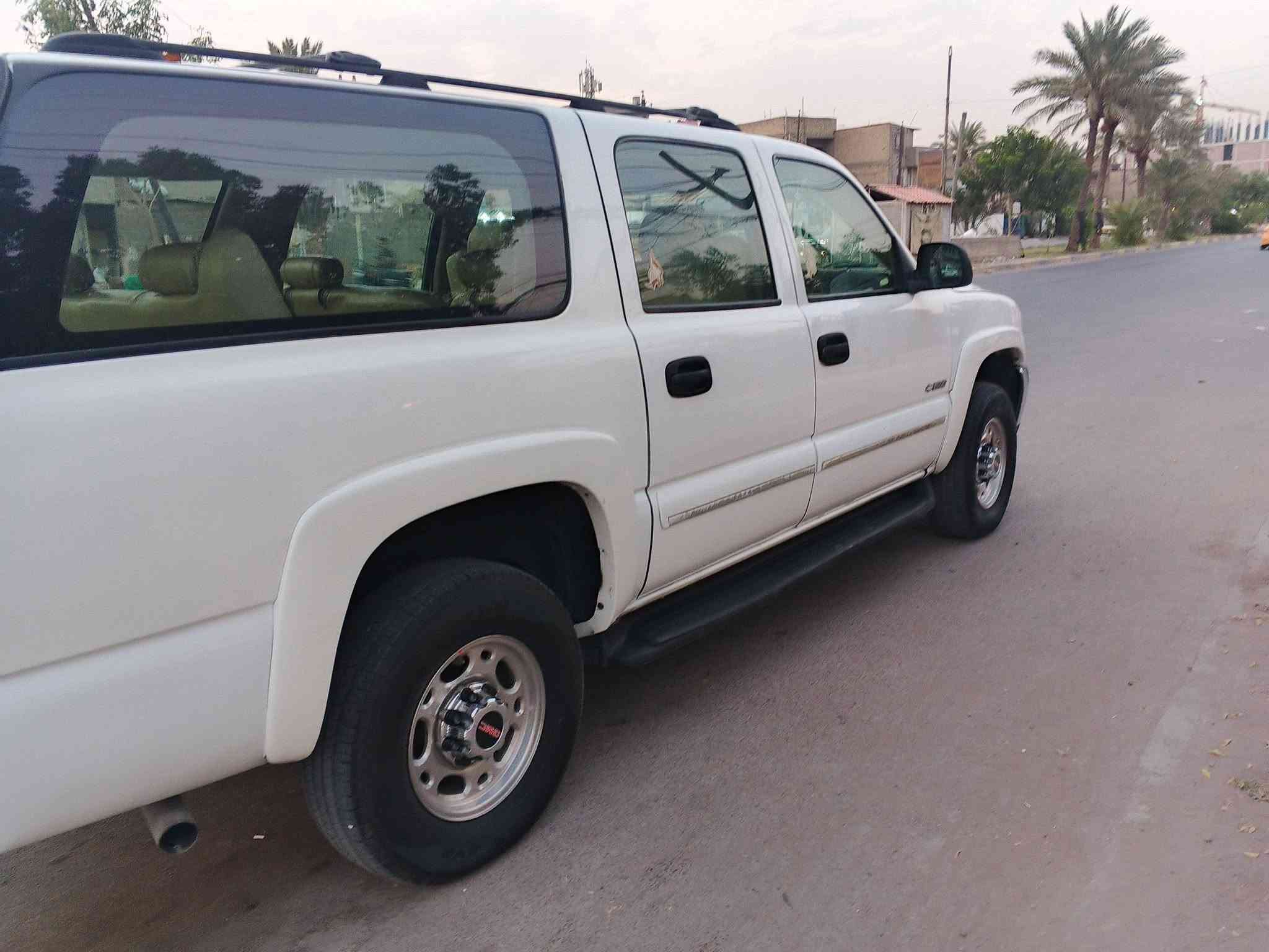 السلام عليكم سياره جمسي موديل 2001 بغداد خصوصي مشروع وطني مكينه 5300 گير 1000 سيارة جاهزة العنوان بغداد السعر 90 ورقة  الاتصال على الرقم ***********
