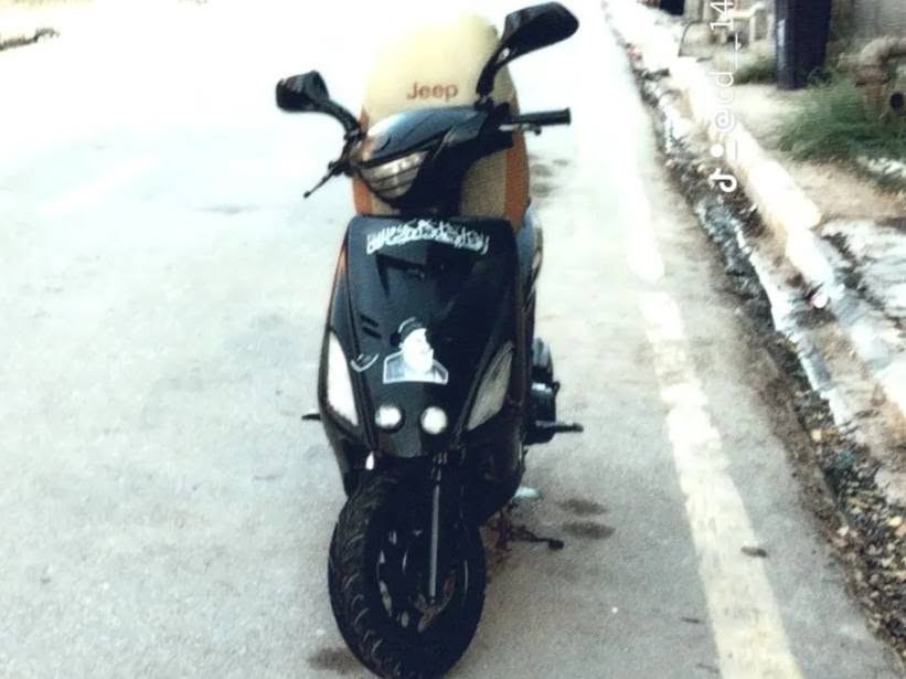 سلام عليكم دراجه البيع 🛵 (ادرس ياباني) نضيفه بدل بيه ولافات بس سعر 375بيه مجال حك جيه العلوان قضاء نصر التواصل ( خاص مفتوح)
رقم تواصل (***********).
