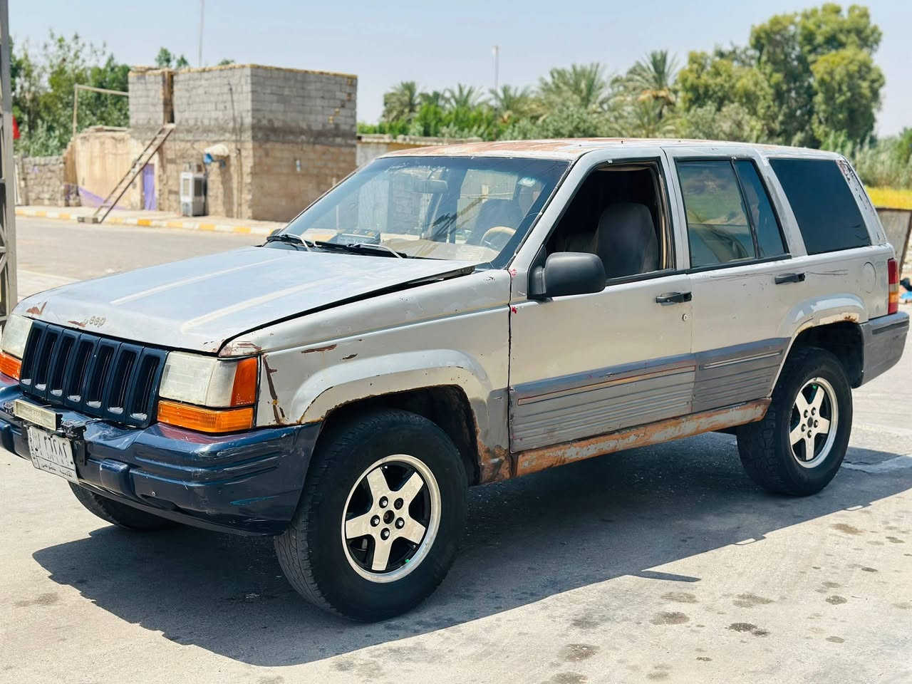 السلام عليكم سيارة للبيع مديل 93سنويه 28سياره نظيفه ماكينه 3000 تبريد شغال عوزها بس غاز السعر 28وبيها مجال الشراي يتصل ‏‪***********‬‏
