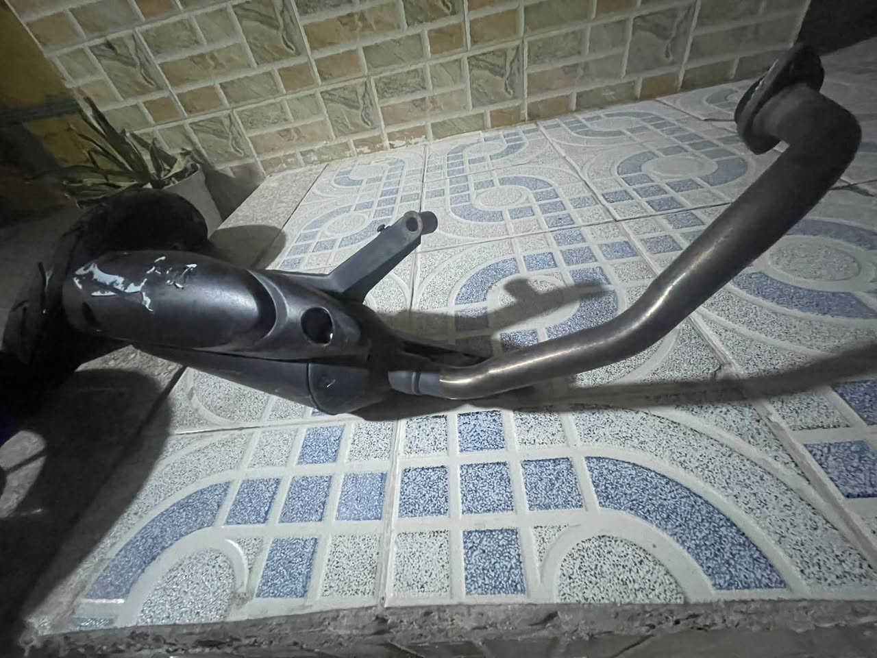 للبيع.... محرك ماكس كامل 
تايرات ماكس رياضي .جدد
كزوز  اف ام   بحاله الوكاله 
محرك ماكس صيني .
كلجات امامي وخلفي 
كابرتيه 
شوته 
رقمي : 775 180 7055
عنواني القرنه هور السعد
