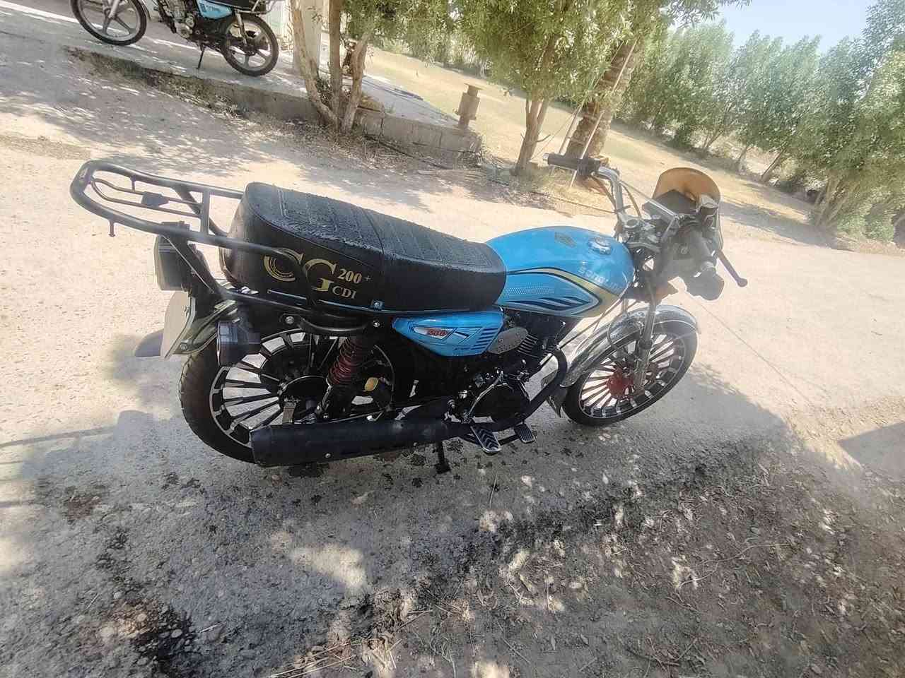 السلام عليكم للبيع دراجه مديل ٢٦ دراجه جديد ماشيه ١٩٠٠ أخت الزيرو محرك ٢٠٠ ضاغطه اوزنجيل سوبر يعني محرك طلقه دراجه كامله مكمله من كلشي أوراق كامله كهربائيات كله فول مكاني بغداد لااستفسار الأتصال ***********

