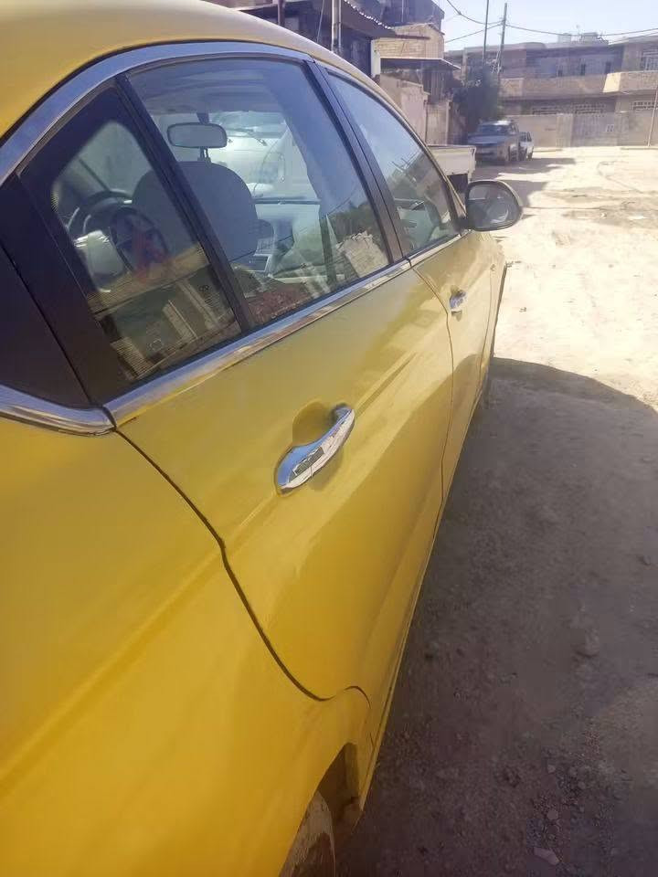 كير محرك بحاله جيده محرك بلادي كشنات  كهرباء تدفئه بلكشنات
تنته 
برده خلفيه 
لاضربه ولا صبغ مكفوله 
بيهه شويه خياسات مسويهن بيدي 

***********
شيري استرا 2014رقم واسط مشروع بغداد تتحول وين ميعجبك هزه وهيئه وغرامات ماصار شهر من مصفرهن 
يحتاجلهه بوش طبله وتايرات امامي ب35وبيهه مجال
