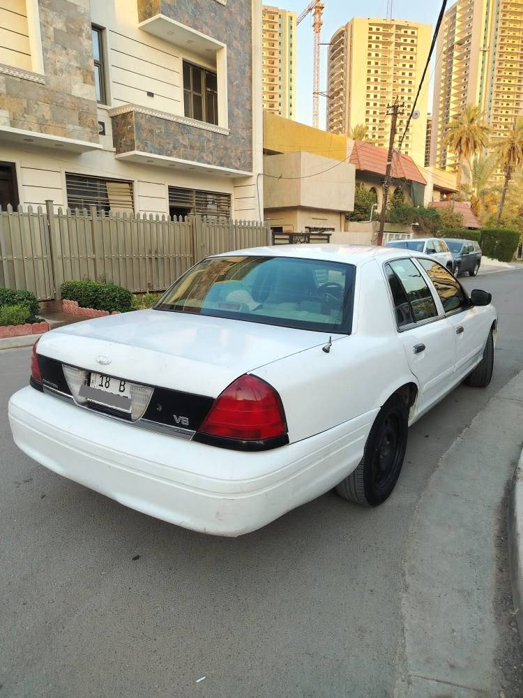 فورد كراون فيكتوريا 2006 وراد امريكي بوليسي مكينه ٤٦٠٠.. ٨سلندرتصرف٩ لتر كل ١٠٠كيلو.. بدون ضربه وصبغ بلاديه 
  ماء زيتي اصلي..غرفه السياره نضيفه.. شاشه ايباد حجم١٠ اصليه تبريد منضومه جديده ثلج.. صدر امامي خلفي جديد باتري جديد.. كشن سايق كهرباء.. سماعات دمام. رقم بابل نكليزي بااسمي سنويه ٢٠٣١ هزه جديده
مكان سياره بغداد علي الصالح مقابيل مرور الطوبجي 
ملاحظه بيها لاستيك ولف بس مماثرابد السعر 57..... *********** بغداد, العراق
