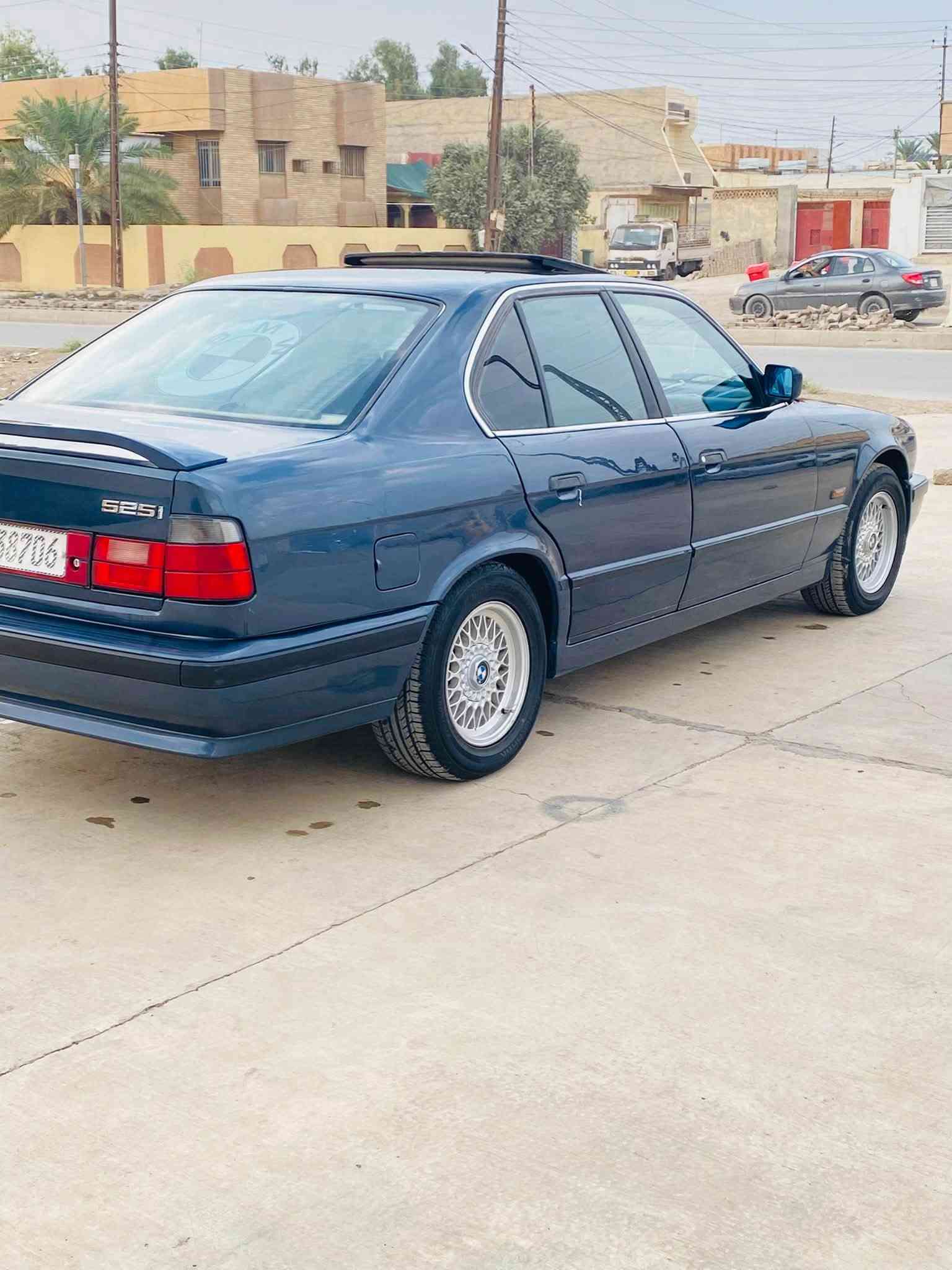 بي ام 525 • ١٩٩٢ • تحويل مباشر