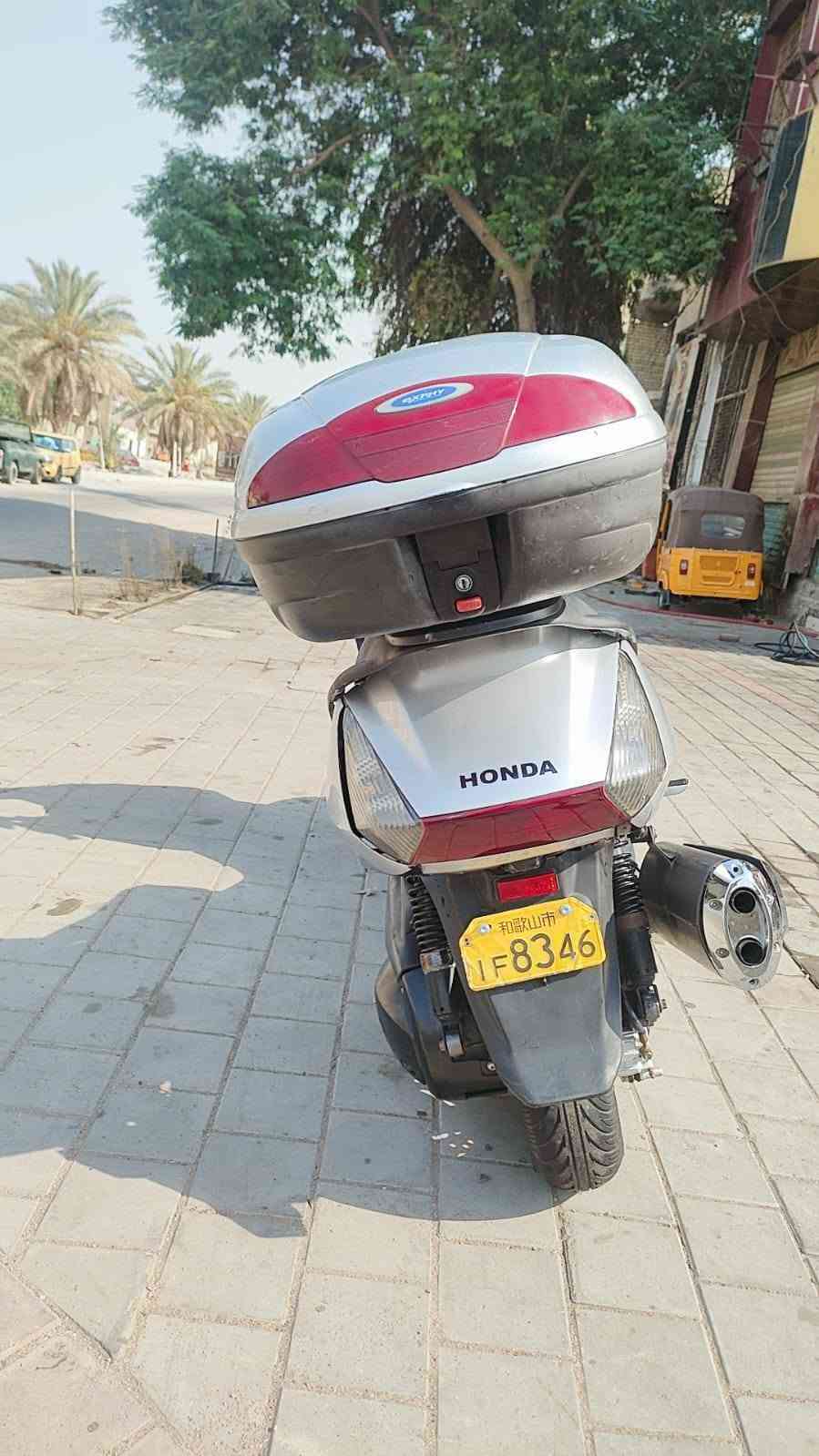 السلام عليكم دراجة سلفر حجم محرك 600 دراجة خير من الله محرك لاتنقيص ولا صرف دهن يعني محرك جديد سعر مليون و200 وبيها مجال
بغداد مدينة الصدر قطاع ١٧ قرب سوق لحي هاتف *********** واتساب
السلام عليكم دراجة سلفر حجم محرك 600 دراجة خير من الله محرك لاتنقيص ولا صرف دهن يعني محرك جديد سعر مليون و200 وبيها مجال
