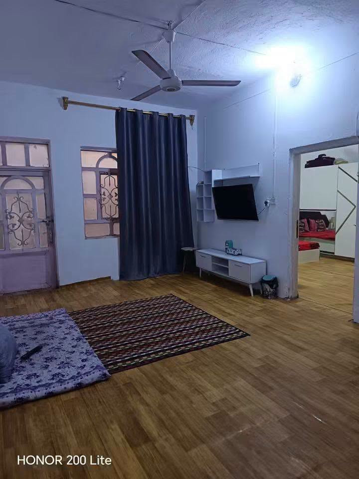 • دار،لرهان 160متر،ب14مليون
• النجف الأشرف كوفه براكيه قرب مدرسه الازدهار
• يحتوي على غرفتين نوم صاله مطبخ صحيات استقبال

معلومات التواصل والموقع
• عنوان المكتب الكوفة شارع المعمل قرب شارع المطار القديم مجاور صيدليه بلال مقابل صيدليه زحل جوار شارع سيد حبيب
• ***********
• ***********

نص مكتوب في الصور:
- HONOR 200 Lite
