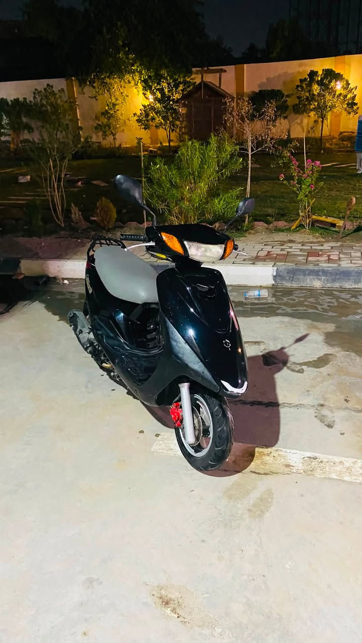 دراجه بريز اكسز 140 للبيع محرك مالته مفتوح مبدل بي ولفات وكفرات مبدلة للجمالية دراجه بيه كلج امامي رياضي بيه شلعه خير من الله بس بيه سلف بي ضعف تشتغل هندر كهربائياته كله شغاله 
رايده ب 500 وبيه مجال 
مكاني بغداد الزعفرانية 
رقم ***********
