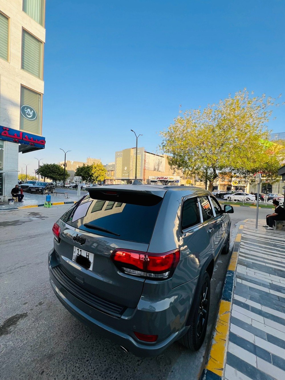 للبيع جيب وارد امريكي موديل ٢٠٢٠ ماشيه ٦١ ميل ضرر قطعتين صبغ صور الحادث بالمنشور مواصفات نص فول رقم بغداد باسمي مكاني بابل السعر ١٩٣ للاستفسار اكثر اتصال عالرقم ***********