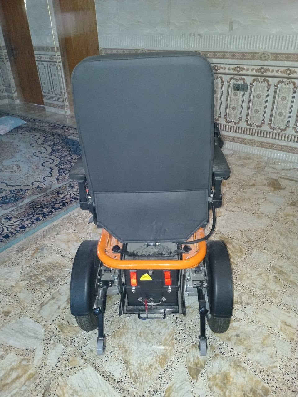 سلام عليكم عربانه شحن جديدة ما مستخدمه حته مشي ما ماشيه تجي تفحص وتاخذه للبيع السعر 550وبيه مجال بسيط‪‏‪***********‬‏ متواجد وتساب فقط مكاني كربلاء طوريج +الشاحنه وياه
