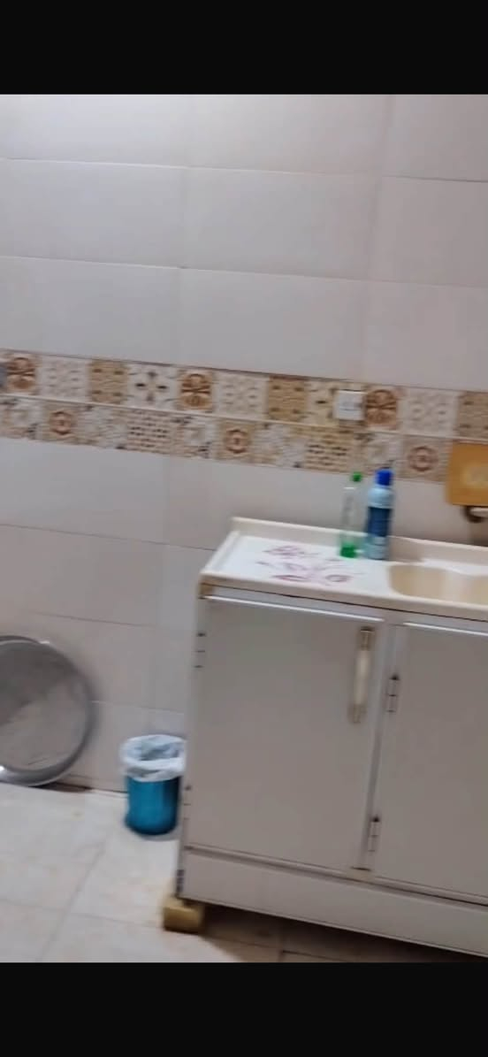 دور النفط • شامل كهرباء وانترنت • درج معزول