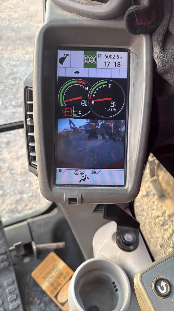 Hitachi Zaxis 200-5B
right and left analog  electric lever 

Short circuit electrical lever alram whith GND

the work by Eng.mahmoud 

Eng.Ali Dakheel

***********

بغداد الكراده ساحه ٥٢
