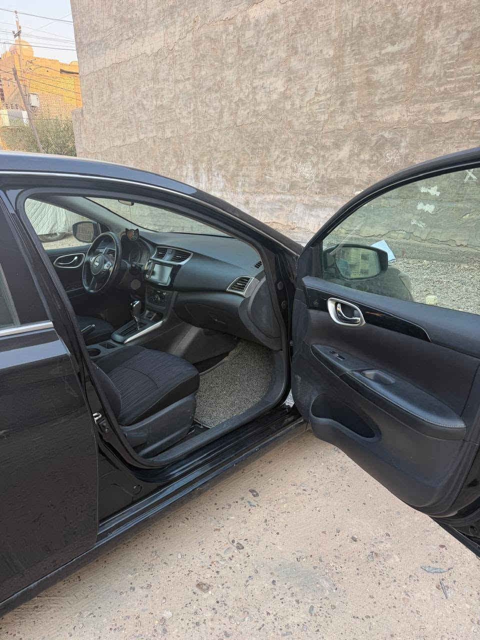 السلام عليكم 
نيسان سنترا 2019 فئة SV وارد امريكي نص فول رقم بغداد  بأسمي السيارة جاهزة  و بسعر مناسب 95 ورقة و بيها مجال بسيط مكانها بغداد  للأستفسار الاتصال بالرقم ***********
