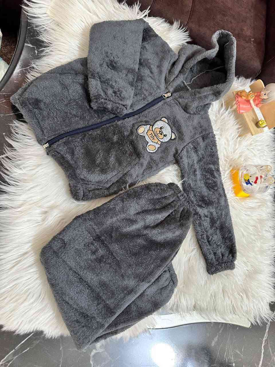 👗👕 أيفا ستور لملابس الاطفال والنسائي 👗👚
🔥 عرض نار  فتره محدوده/ سعر القطعه ٧,٥٠٠
🔥 عرض نار فتره محدوده / سعر القطعتين ١٣ الف
         تراكات ولادي و بناتي فرو درجه اولى 
  متوفر قياسات من عمر ٦ اشهر  الى ٥ سنوات 
                       متوفر ١٥ لون 🌈
📱لاستفسار والحجز  *********** واتساب
