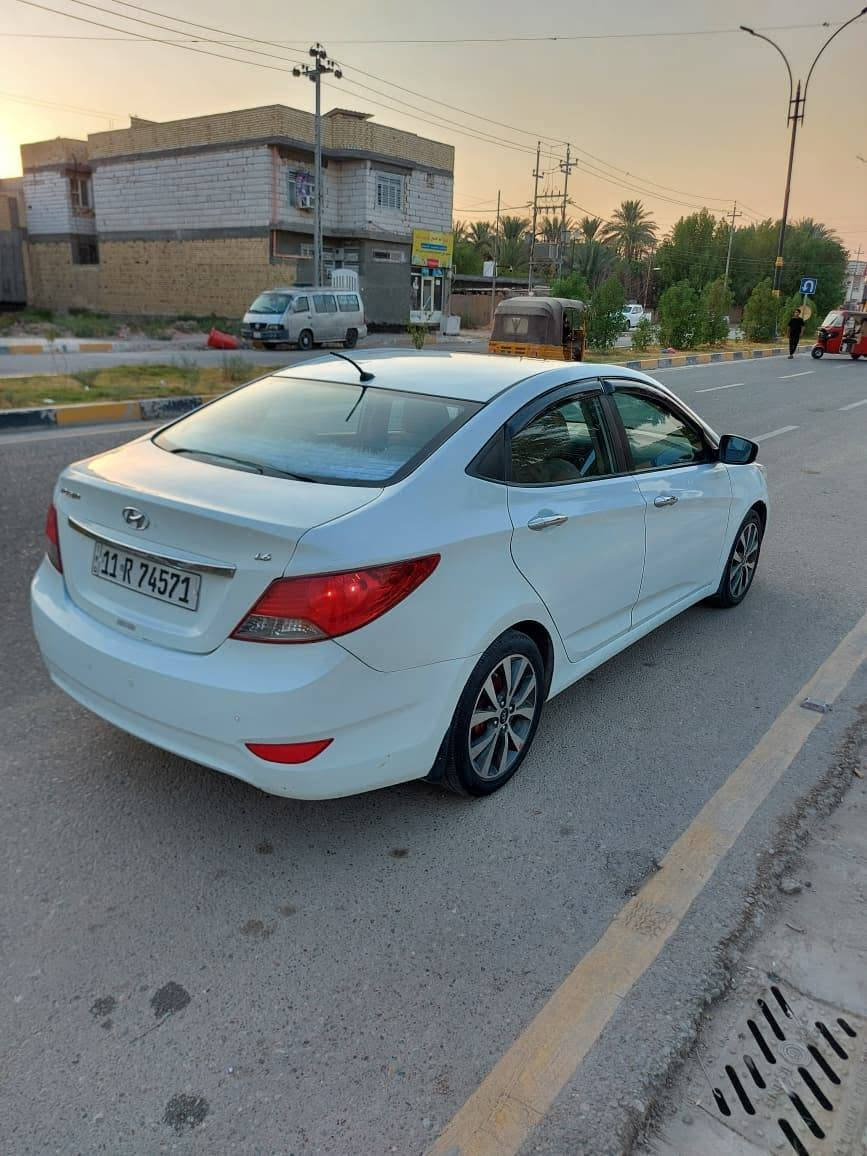 سلام عليكم اكسنت خليجي مديل 2016 فول مواصفات رقم بغداد انكليزي باسمي مكينه 1600 دوش تبريد ثلج تتدفئه  فتحه سلايت اشاير بلمري تحكمات استيرن ويل كب كروم شاشه بلاديه سياره جاهزه وحلوه السعر 95 وبيه مجال بسيط مكان( كربلاء طوريج ) ‏‪***********‬‏

