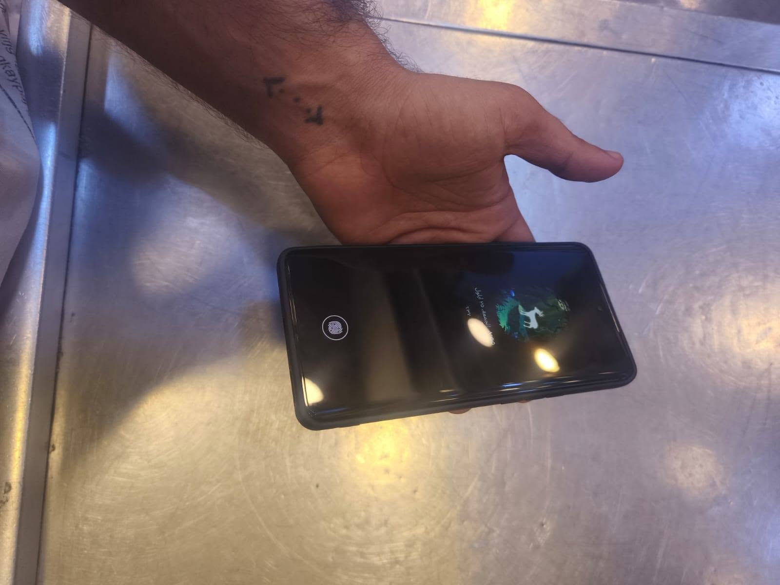 HONOR X9b 5G تلفون تجي وشوفه ذكرته 256سعره 325وبيه مجال برهم مروس شنو عندك نزل عنوان كربلاء بوبيان فايس ما تواجد فقط تساب وتصال ***********
سماعات صليه وياه شوفت عينك حياتي

نص مكتوب في الصور:
- ٩:١٠ 4G VOLTE ابو نرجس 💖❤️ < إعادة التسمية ابو نرجس 💖❤️ > نوع الجهاز سماعة رأس < القناة الصوتية للمكالمات متصل الإعدادات الصوتية للوسائط متصل مشاركة جهة الاتصال عدم المشاركة < نوع الجهاز مكبر صوت سماعة رأس أдаة سمع مساعدة آخر إلغاء
- ٩:١٠ ٤G VOLTE ٩:١٠ ابو نرجس إعادة التسمية ابو نرجس نوع الجهاز سماعة رأس القناة الصوتية للمكالمات متصل الإعدادات الصوتية للوسائط متصل مشاركة جهة الاتصال عدم المشاركة الاتصال التلقائي عبر البلوتوث مزامنة نغمة رنين المكالمة تشغيل نغمة الرنين على جهاز البلوتوث الخاص بك عند تلقي مكالمة اعتراض أوامر التشغيل التلقائية الصادرة من الأجهزة المتصلة عبر البلوتوث في غضون 10 ثوان إلغاء الاقتران