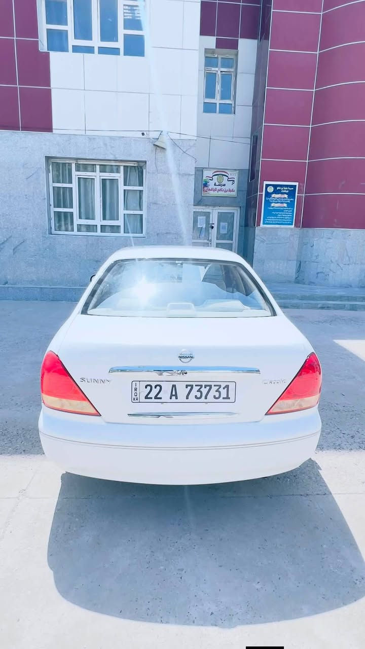 بسم الله الرحمن الرحيم 
وصلاة والسلام على رسول الله الكريم 

سني ياباني الأصلي البليته زركه 
موديل 2009 سياره جديده طك شحم 
ماشيه 200 ألف فقط كير محرك ما مفتوحات 
على وضع شركه صدر جديد تبريد ثلج تاير جديد 
سياره ما مفتوح بيها حتى برغي مكفوله كفاله عامه 
قطره صبغ مابيها لا فتح ولاتبديل ولا ضربه 
سياره مال جناي داخلها بيجي داخل خارج جديد 
رقمها اربيل دولي سنويه لل 29 رقمها اخو المميز 
اوتماتيك بس جام يدات مو كهربائي وتكدر تسويهن كهربائي 
مكانها بيجي رقم الهاتف 
***********
***********                    السعر 107 وبيها مجال
